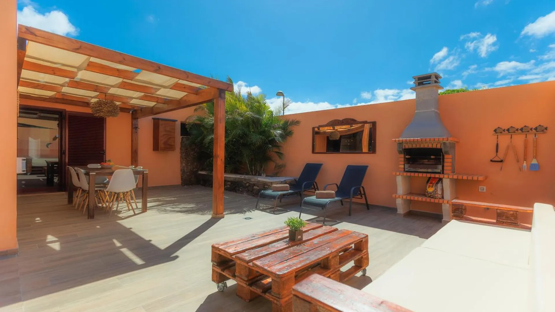 Villa Jacuzzi & Barbecue La Oliva Spagna