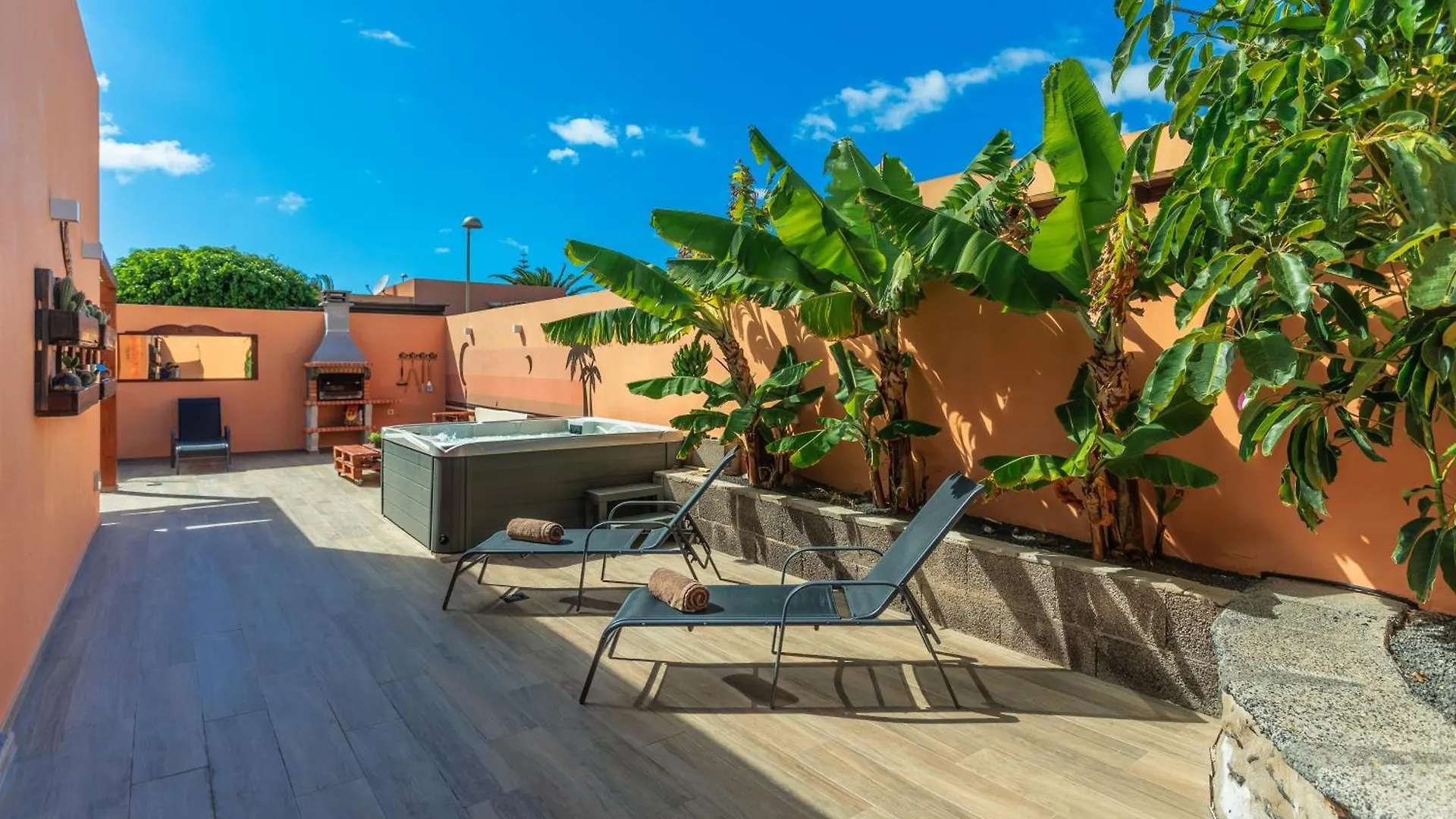 Villa Jacuzzi & Barbecue La Oliva